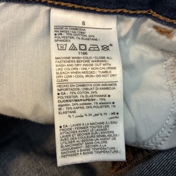 Old Navy Womens Size 8 Mid Rise Denim Shorts Dark Wash Blue Cuffed Jean - Picture 5 of 5